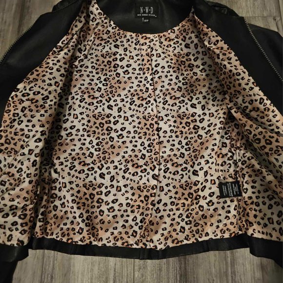 New Woman Design Vegan Leather Zip up Jacket - Picture 4 of 6